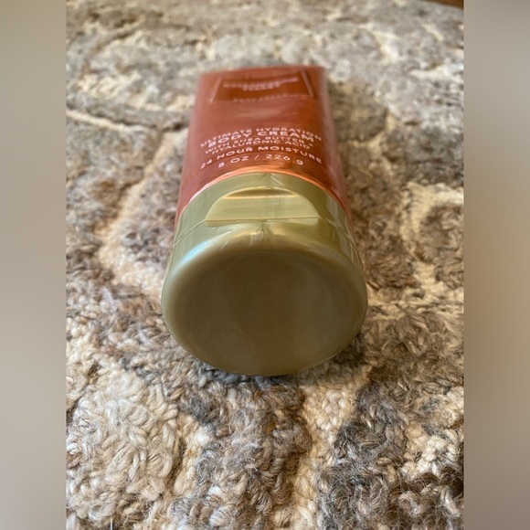 Bath & Body Works Champagne Toast Ultimate Hydration Body Cream 8oz - Picture 4 of 4